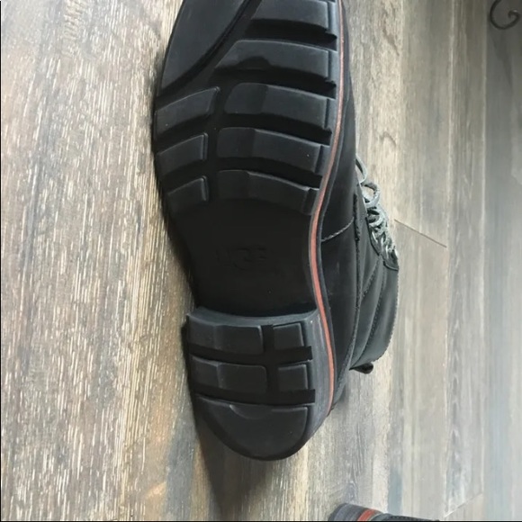 🛍HP🛍. Men’s Ugg Boots. - Picture 2 of 15
